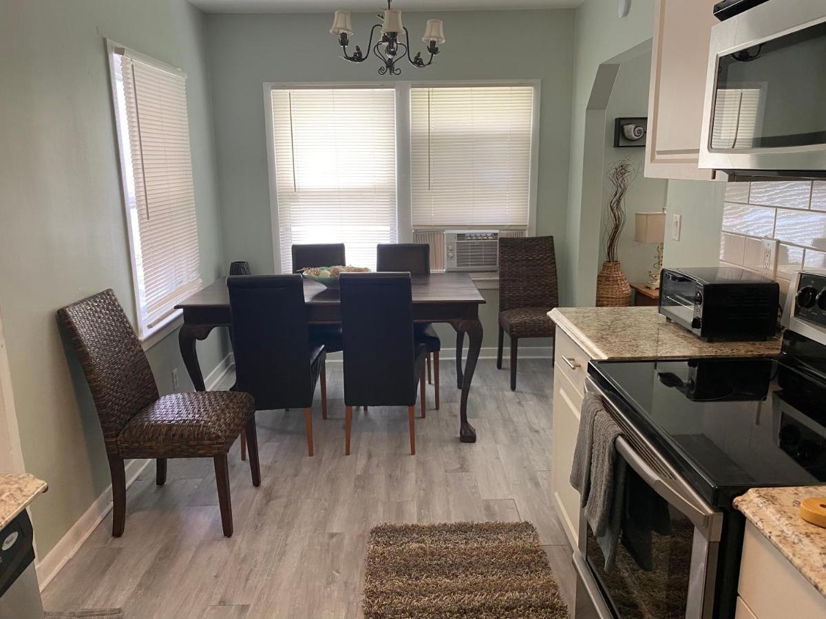 5 Min To Beach Large Living Room Fenced Backyard Bbq Firepit Driveway Boat Parking Lake Worth Beach Ngoại thất bức ảnh