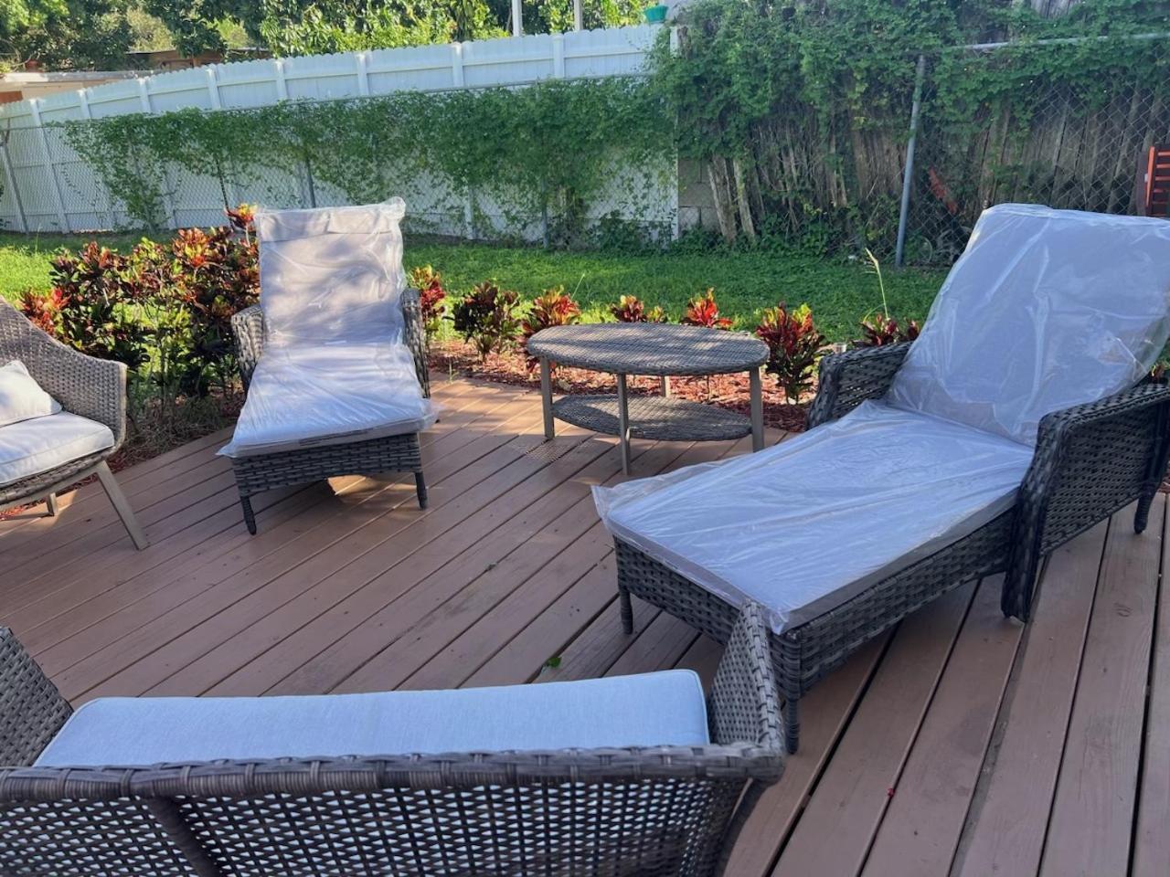5 Min To Beach Large Living Room Fenced Backyard Bbq Firepit Driveway Boat Parking Lake Worth Beach Ngoại thất bức ảnh